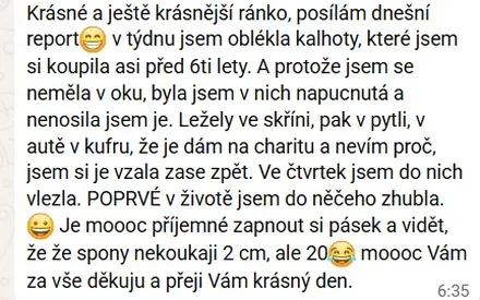 Zpráva od klientky Klárky ze dne 23. 5. 2026 o tom, jak si poprvé po letech oblékla starší kalhoty